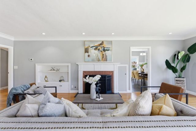 101 Edgeworth Avenue, Daly City, CA 94015