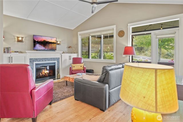 102 Firerock Lane, Oroville, WA 98844