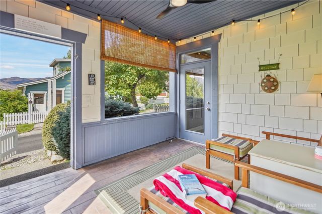 102 Firerock Lane, Oroville, WA 98844