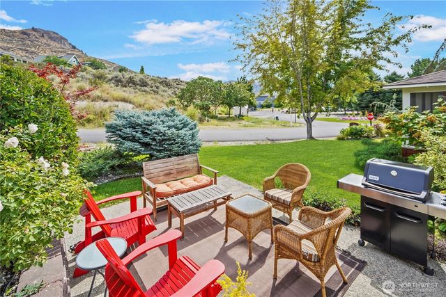 102 Firerock Lane, Oroville, WA 98844