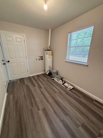 8600 Dreher, Little Rock, AR 72209