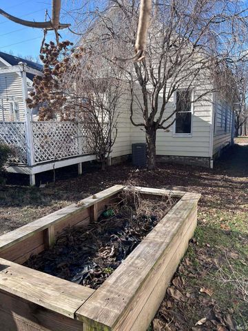 1913 N Heidelbach Avenue, Evansville, IN 47711