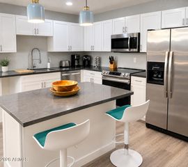 1440 N IDAHO Road 1058, Apache Junction, AZ 85119