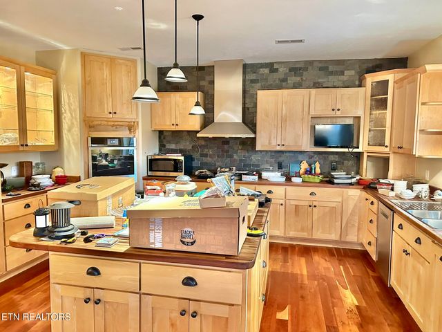 2562 Liberty Rd, Talbott, TN 37877