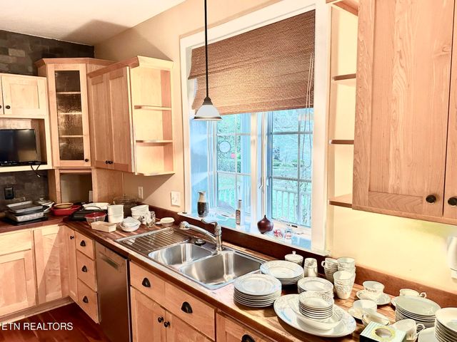 2562 Liberty Rd, Talbott, TN 37877