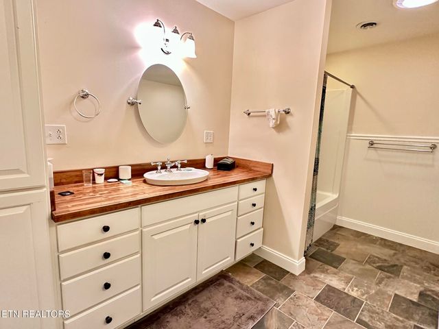 2562 Liberty Rd, Talbott, TN 37877