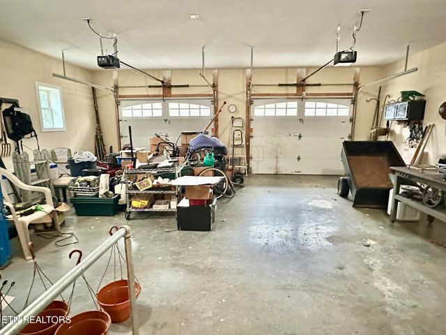 2562 Liberty Rd, Talbott, TN 37877