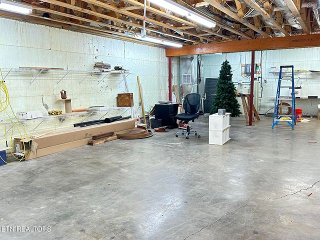 2562 Liberty Rd, Talbott, TN 37877