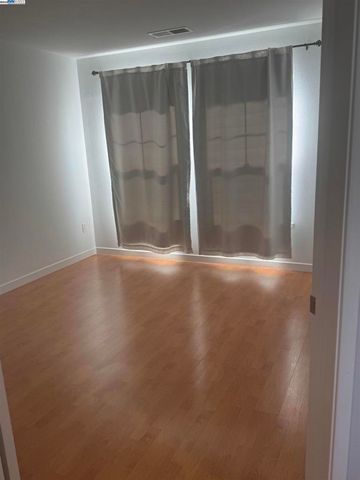 720 Grand Terrace, Hayward, CA 94541