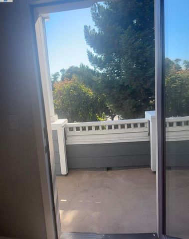 720 Grand Terrace, Hayward, CA 94541