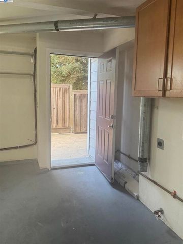 720 Grand Terrace, Hayward, CA 94541