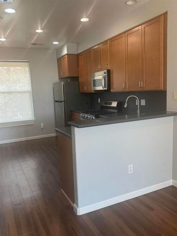 720 Grand Terrace, Hayward, CA 94541