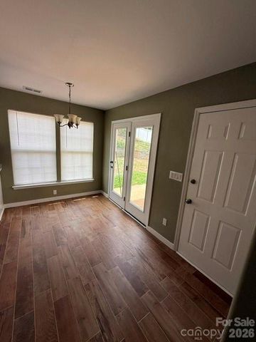 1141 Cureton Place, Charlotte, NC 28217