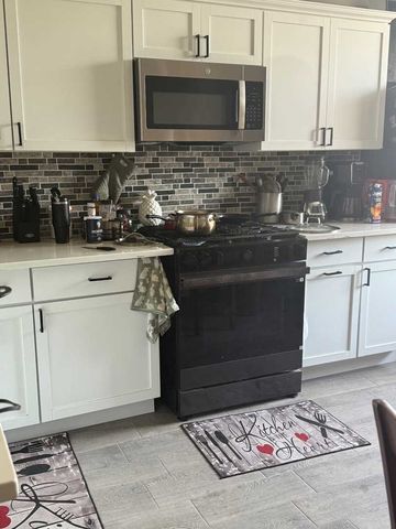 3931 W Grenshaw Street, Chicago, IL 60624
