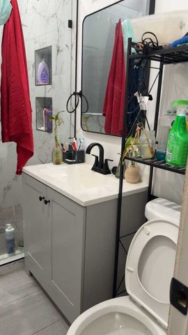 3931 W Grenshaw Street, Chicago, IL 60624