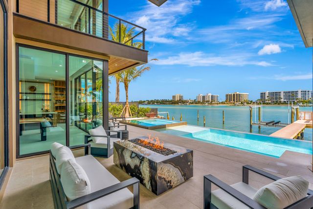 19696 Harbor Road N, Jupiter, FL 33469