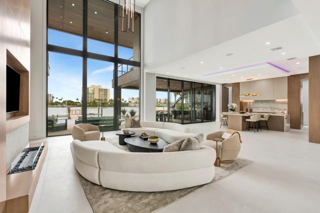 19696 Harbor Road N, Jupiter, FL 33469