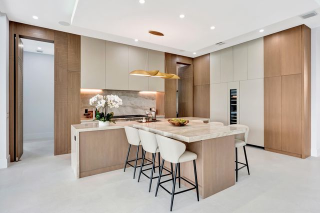 19696 Harbor Road N, Jupiter, FL 33469