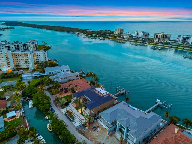 19696 Harbor Road N, Jupiter, FL 33469