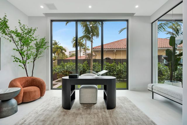 19696 Harbor Road N, Jupiter, FL 33469