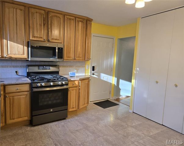 11706 Holly Springs Drive, Unincorporated, MO 63146