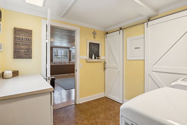 614 West Street, Libertyville, IL 60048