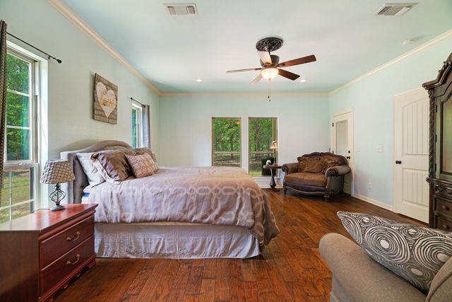 690 County Road 15560, Paris, TX 75462