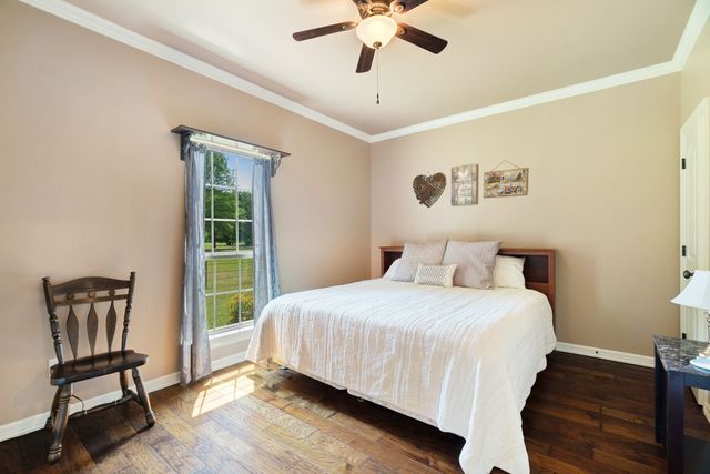 690 County Road 15560, Paris, TX 75462