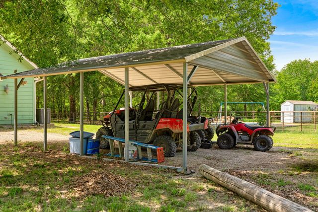 690 County Road 15560, Paris, TX 75462