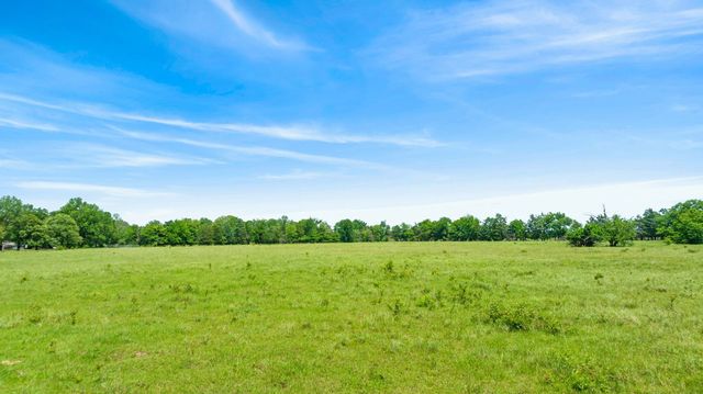 690 County Road 15560, Paris, TX 75462