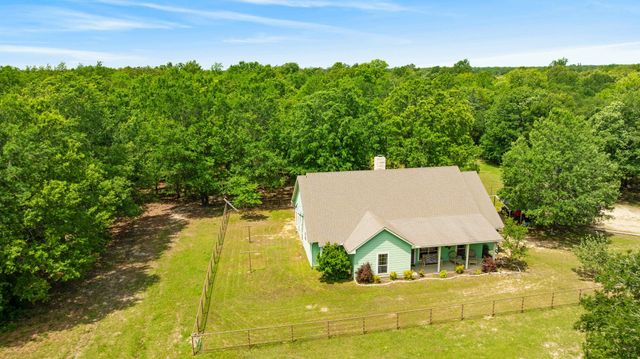 690 County Road 15560, Paris, TX 75462