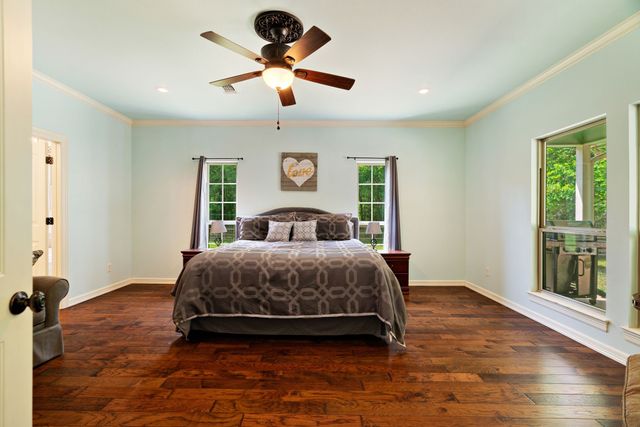 690 County Road 15560, Paris, TX 75462