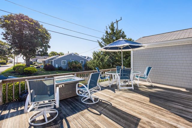35 Shore Drive, Mashpee, MA 02649