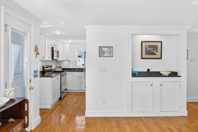 35 Shore Drive, Mashpee, MA 02649