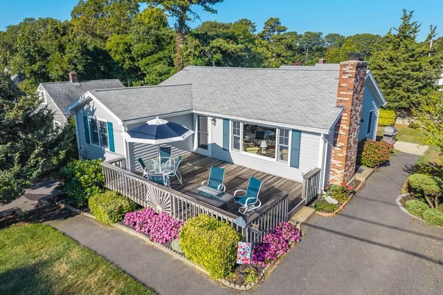 35 Shore Drive, Mashpee, MA 02649