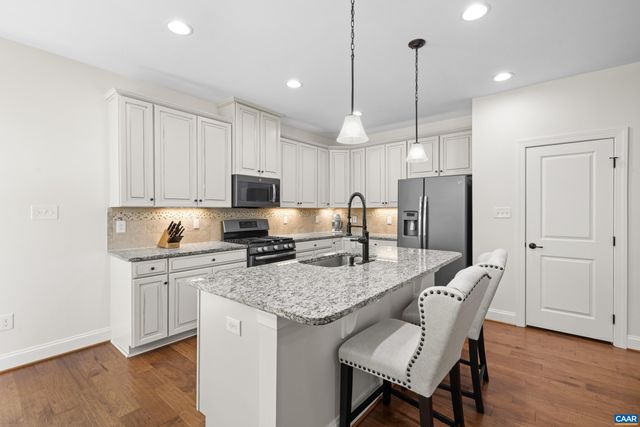 302 MANOR BLVD, Palmyra, VA 22963