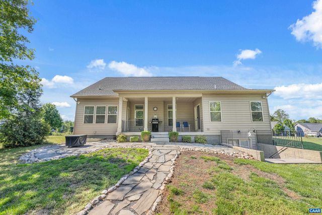 302 MANOR BLVD, Palmyra, VA 22963