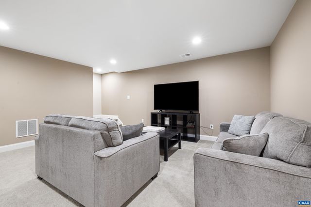 302 MANOR BLVD, Palmyra, VA 22963