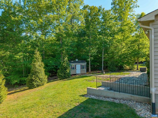 302 MANOR BLVD, Palmyra, VA 22963