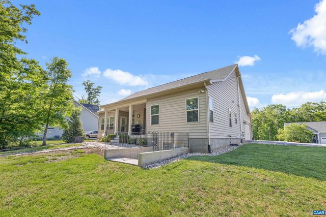 302 MANOR BLVD, Palmyra, VA 22963