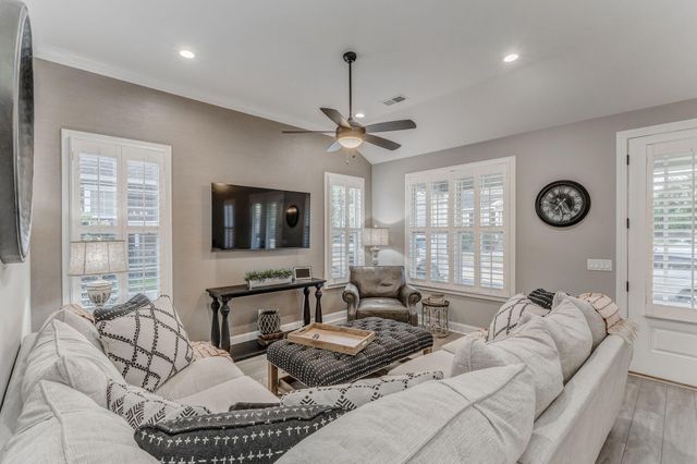 329 Kempton Lane, Dalton, GA 30721