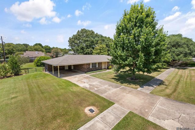 4953 Fennwood Dr, Zachary, LA 70791