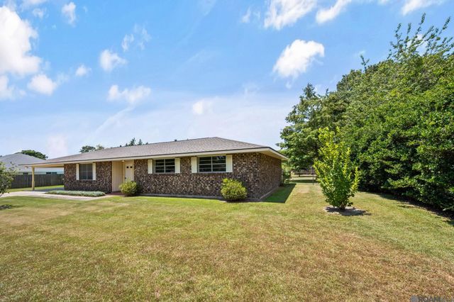 4953 Fennwood Dr, Zachary, LA 70791