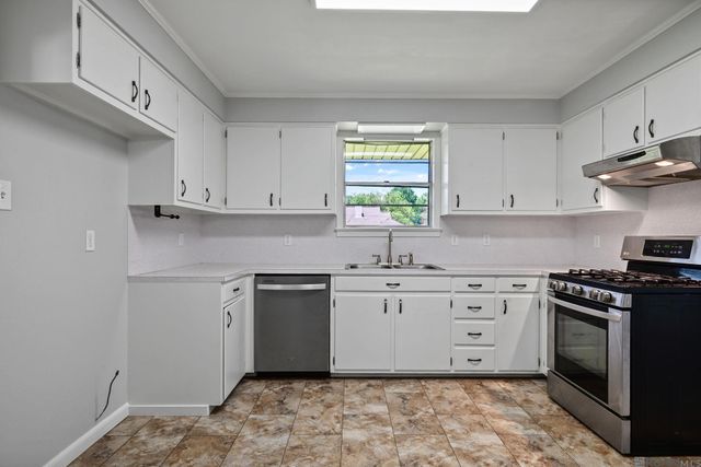 4953 Fennwood Dr, Zachary, LA 70791