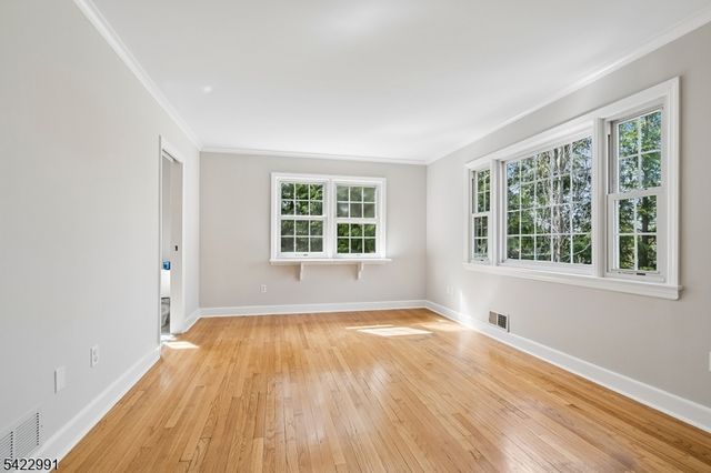 18 Devon Rd, Summit City, NJ 07901