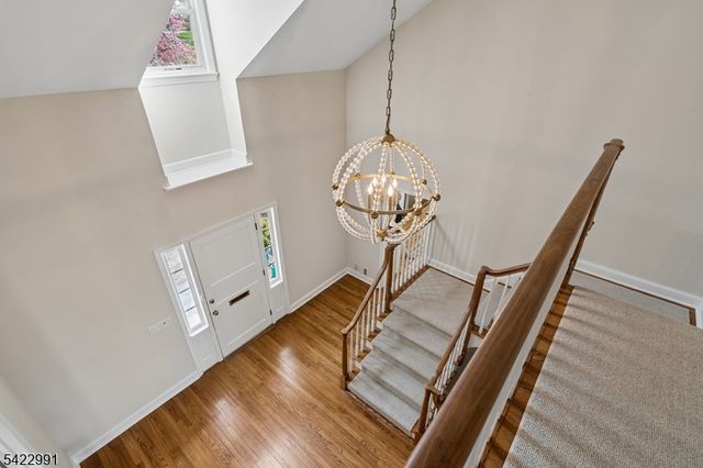 18 Devon Rd, Summit City, NJ 07901