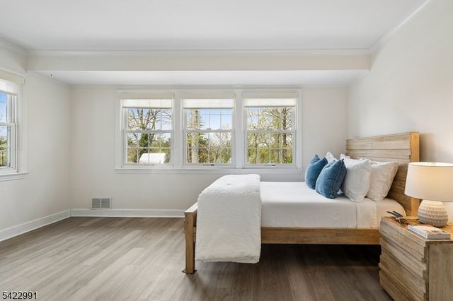 18 Devon Rd, Summit City, NJ 07901