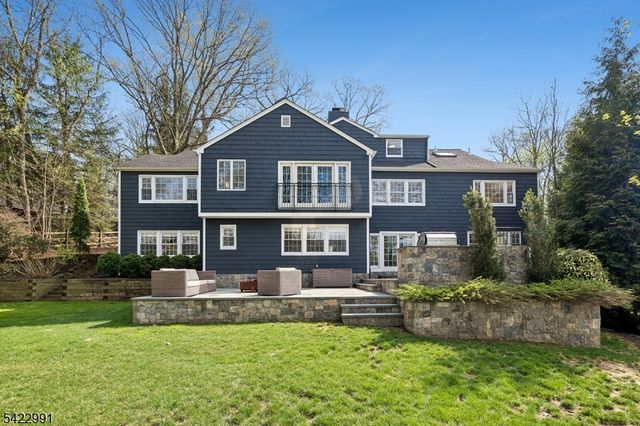 18 Devon Rd, Summit City, NJ 07901