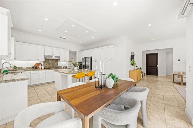68 tollson, Irvine, CA 92620