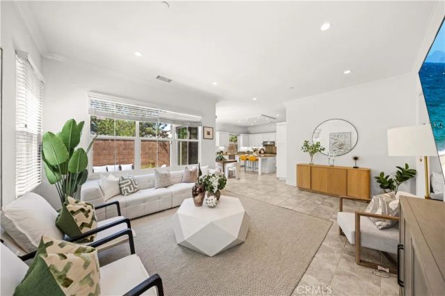 68 tollson, Irvine, CA 92620